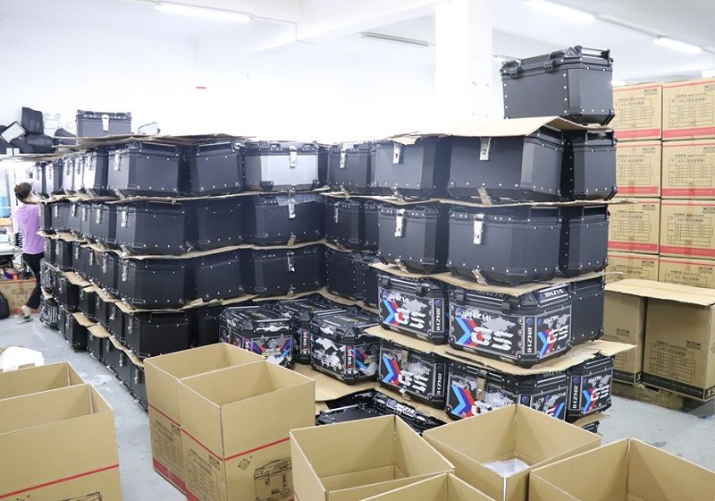motorcycle trunk luggage Shenglin motorcycle packaging workshop001 motorcycle trunk luggage Shenglin motorcycle packaging workshop001